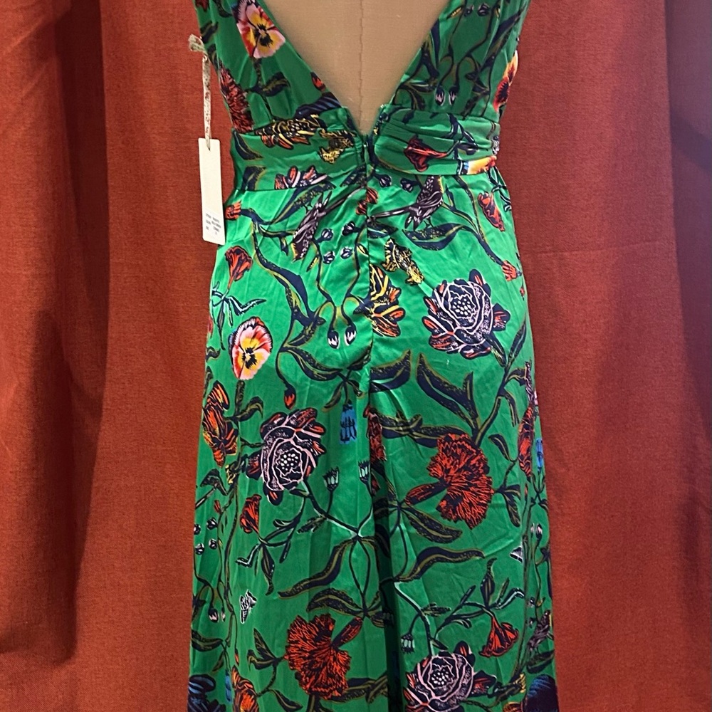 Vibrant Green Floral Maxi Dress - Picture 4 of 4